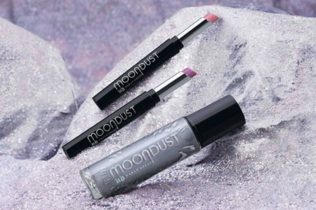 URBAN DECAY NEW MOONDUST COLLECTION AIMS TO CREATE SPARKLING MAKEUP 1 450x300 - URBAN DECAY NEW MOONDUST COLLECTION AIMS TO CREATE SPARKLING MAKEUP